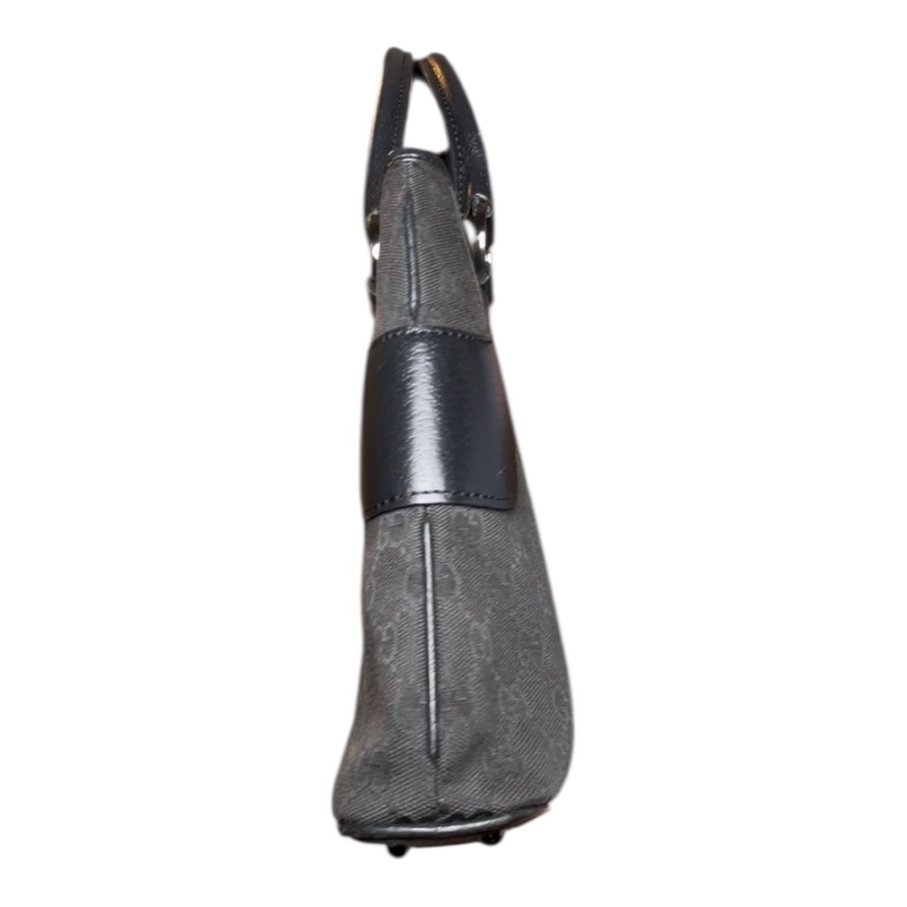 Gucci black GG canvas tote featuring tonal black leather trim - Picture 8 of 16